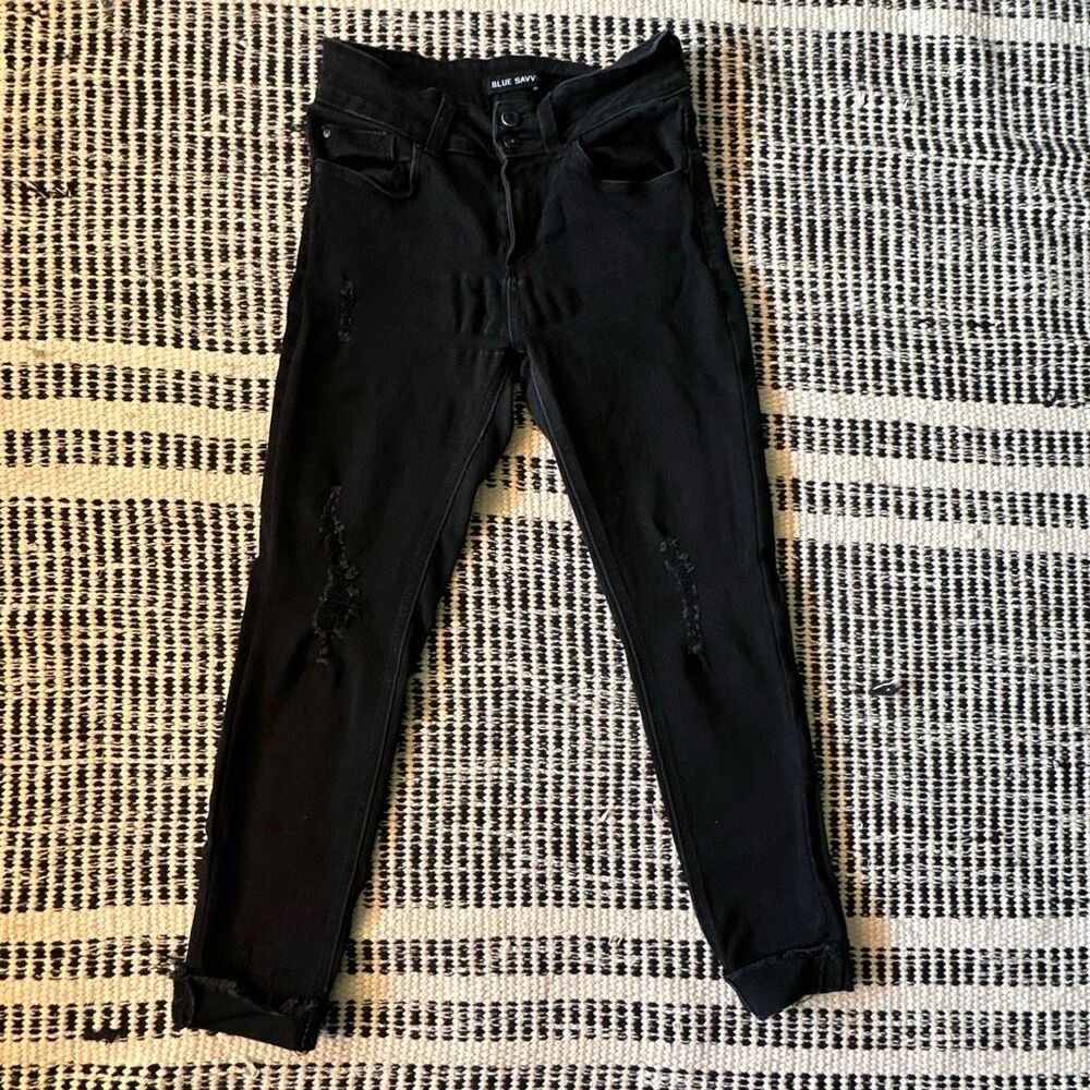 Blue Savvy Size 7/28 Black skinny jeans distressed